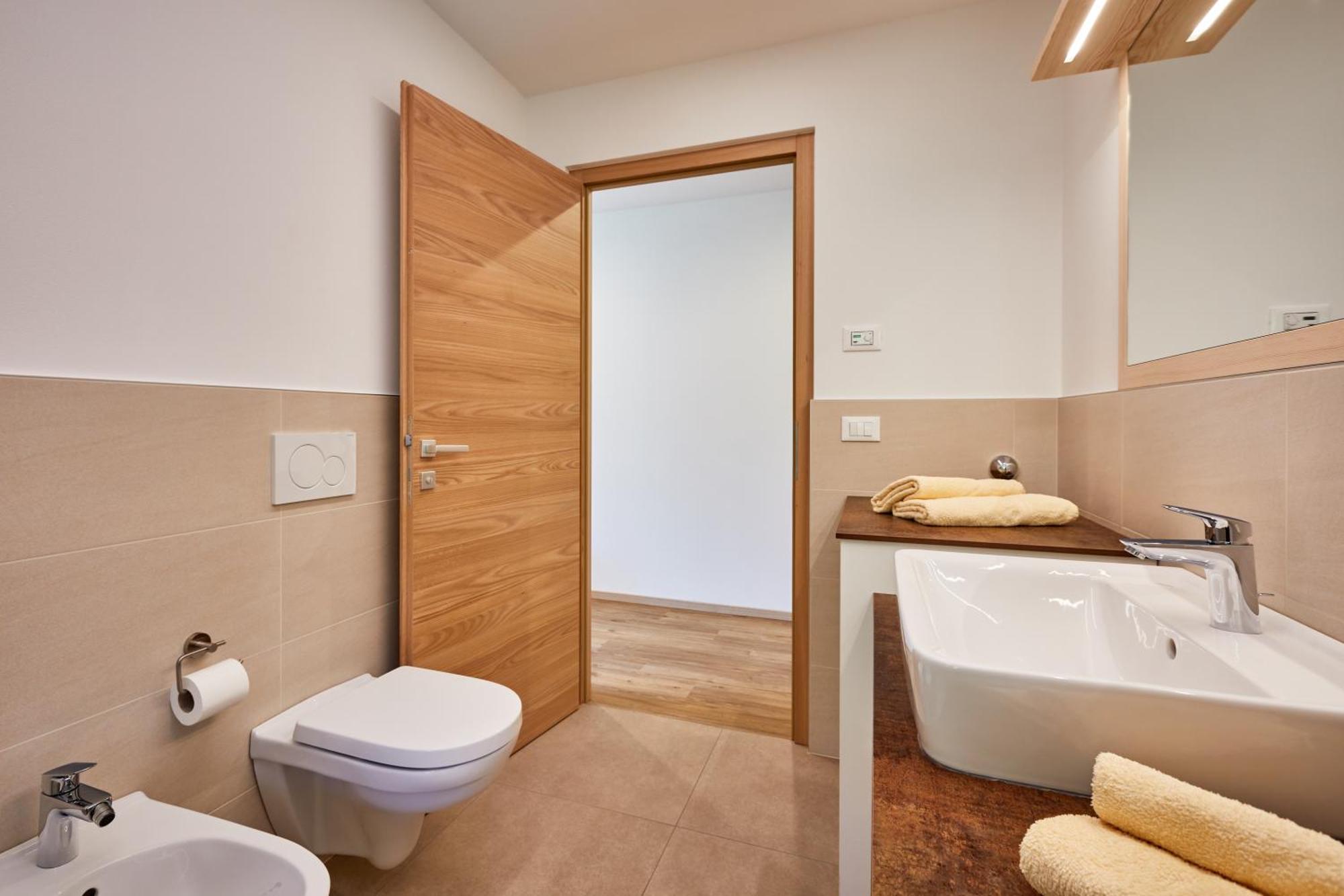 Am Kernhof: Tranquil Nature Retreat For Couples, Families & Pet Owners Apartment