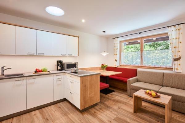 Apartment Am Kernhof: Tranquil Nature Retreat For Couples, Families & Pet Owners Fiumes